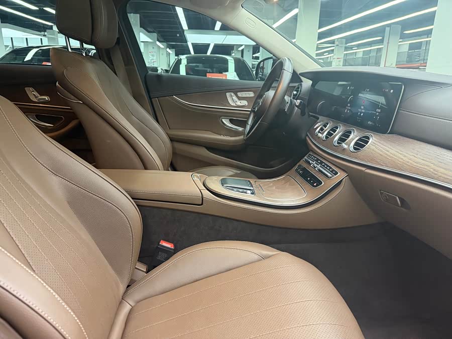Mercedes-Benz E-Class 2023, фото 21