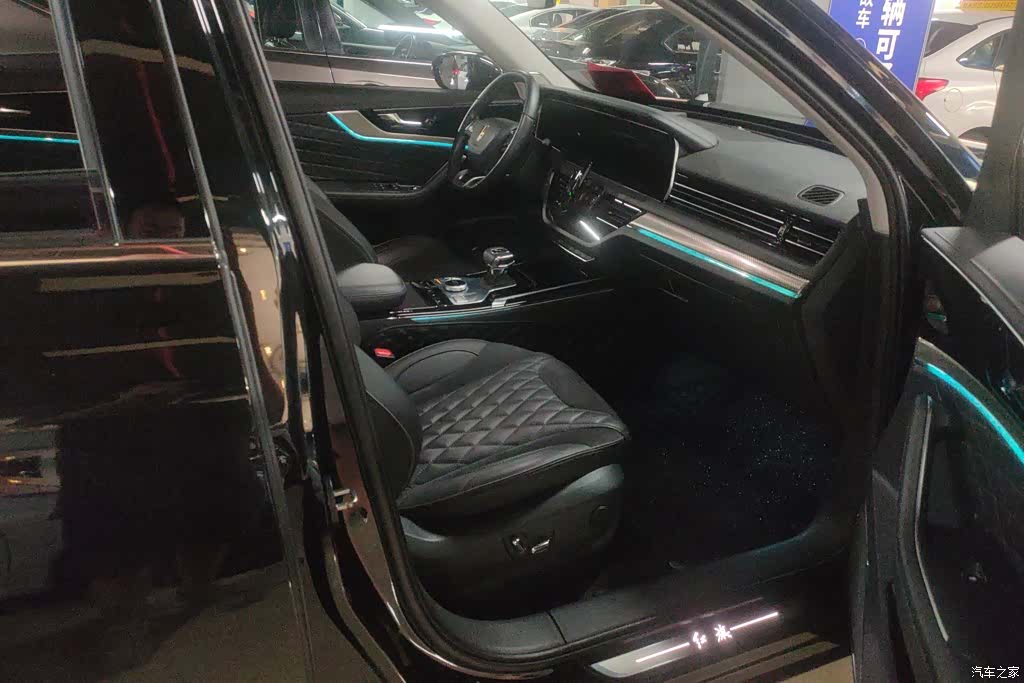 Hongqi HS5, 2021 8