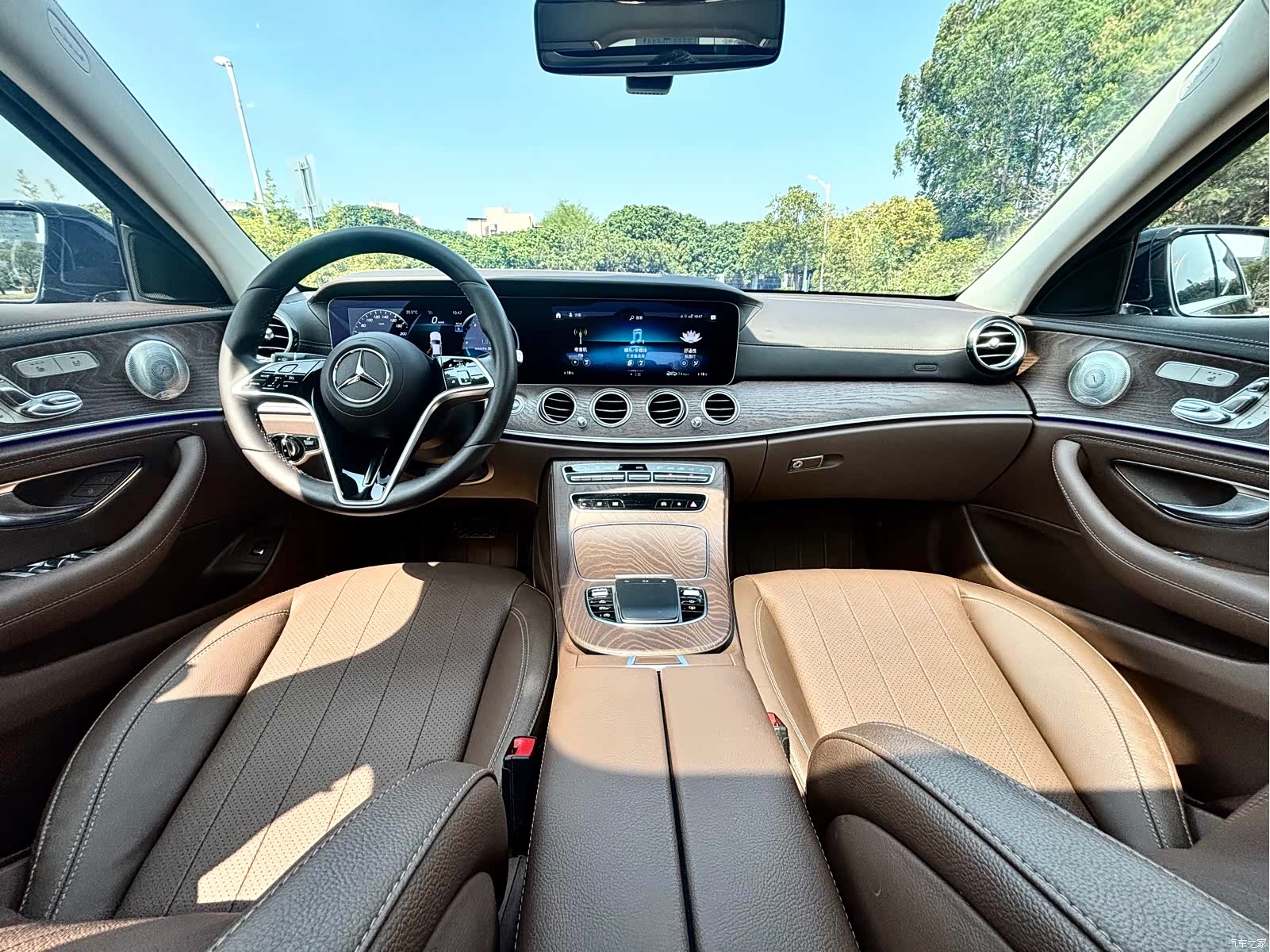 Mercedes-Benz E-Class, 2023 21