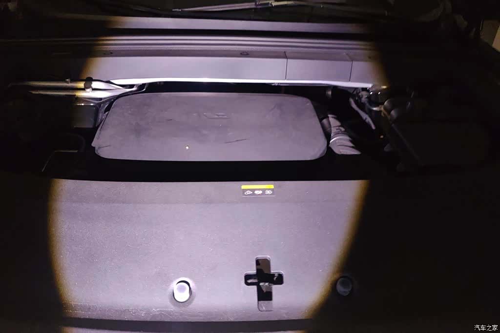 Li Auto L6, 2025 10