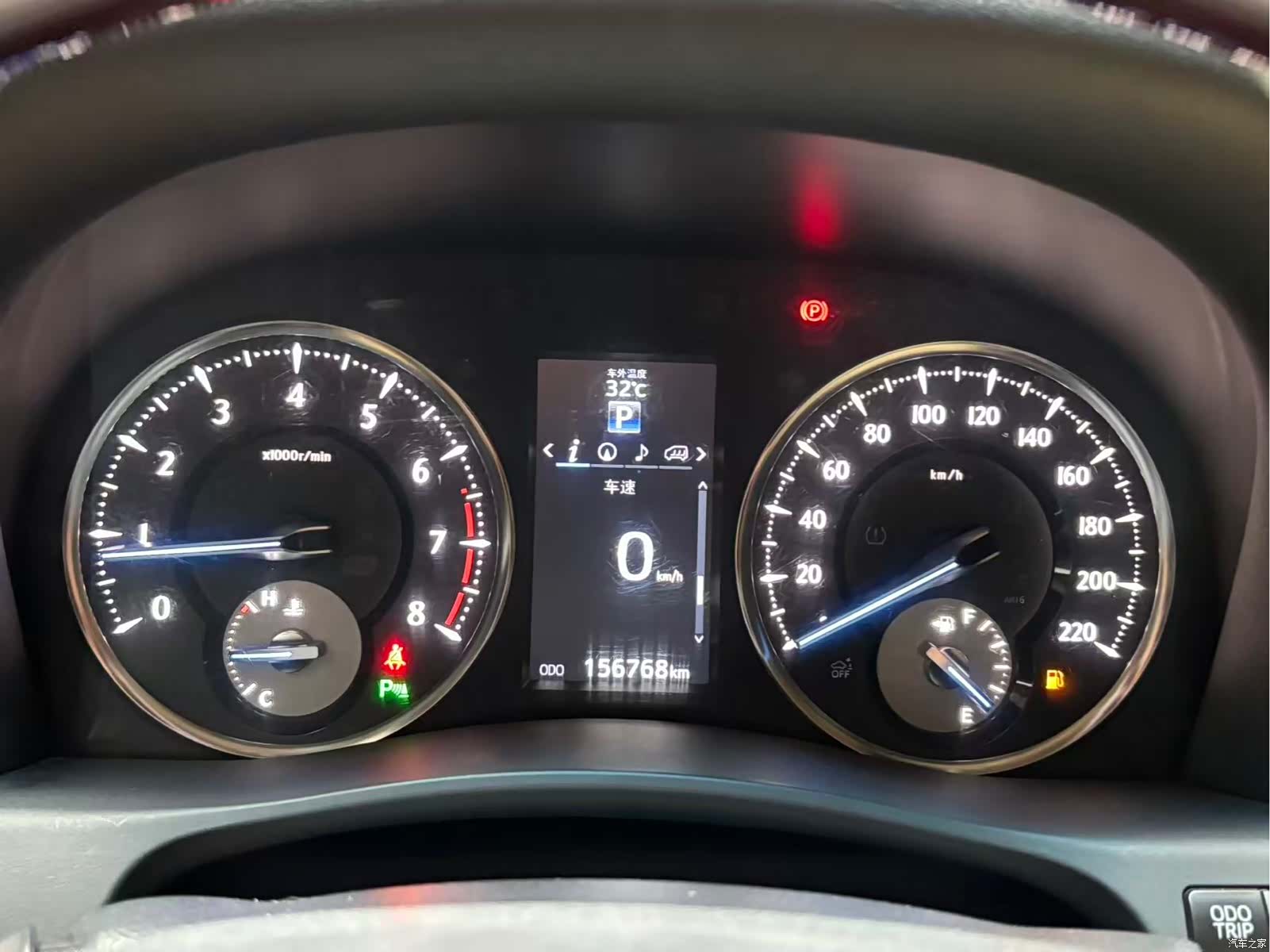 Toyota Alphard, 2015 13