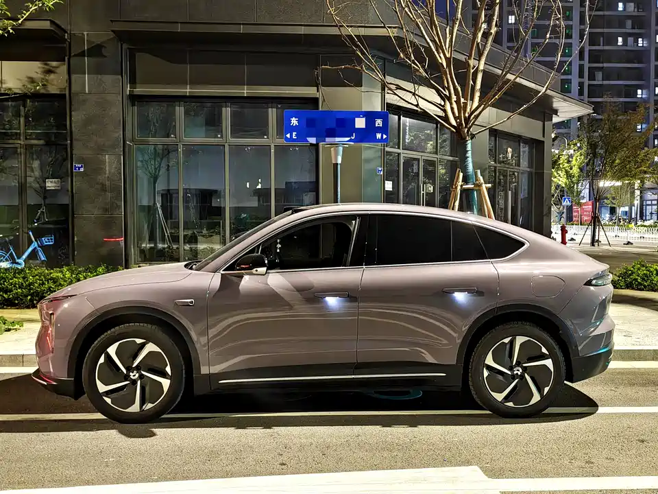 NIO EC6