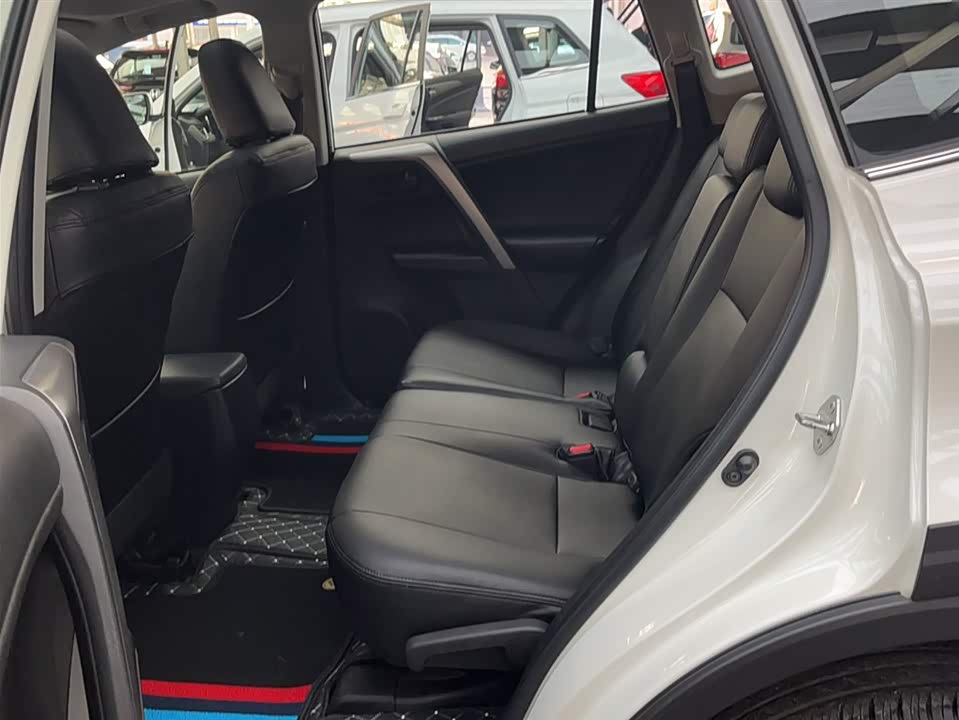 Toyota RAV4 Rongfang