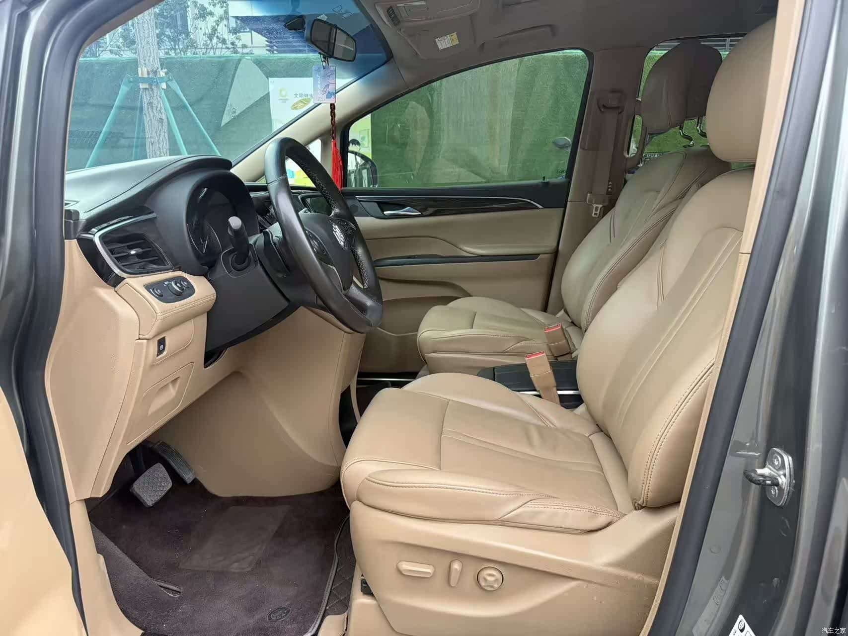 Buick GL8, 2018 4