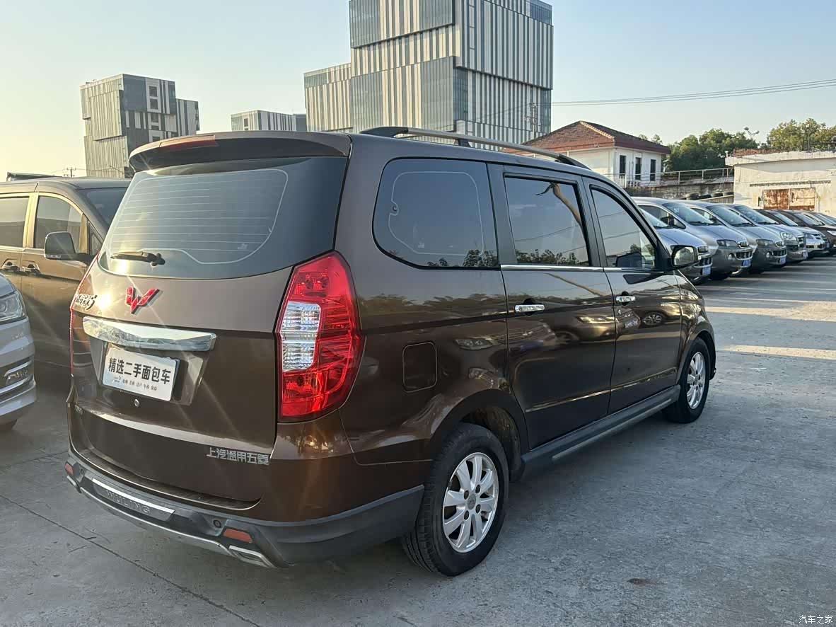 Wuling Hongguang, 2015 все фото