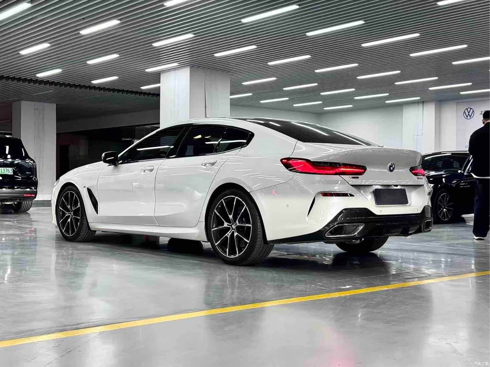 BMW 8 Series, 2021 7