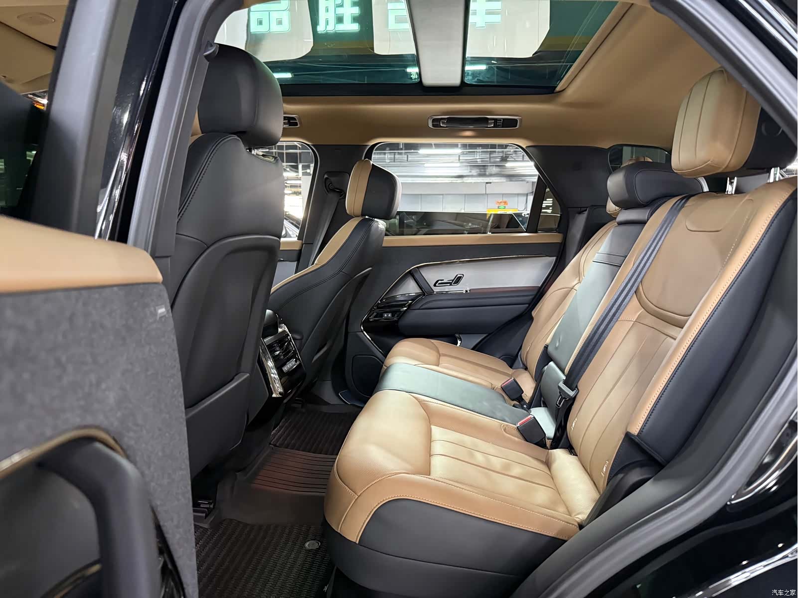 Land Rover Range Rover, 2023 15