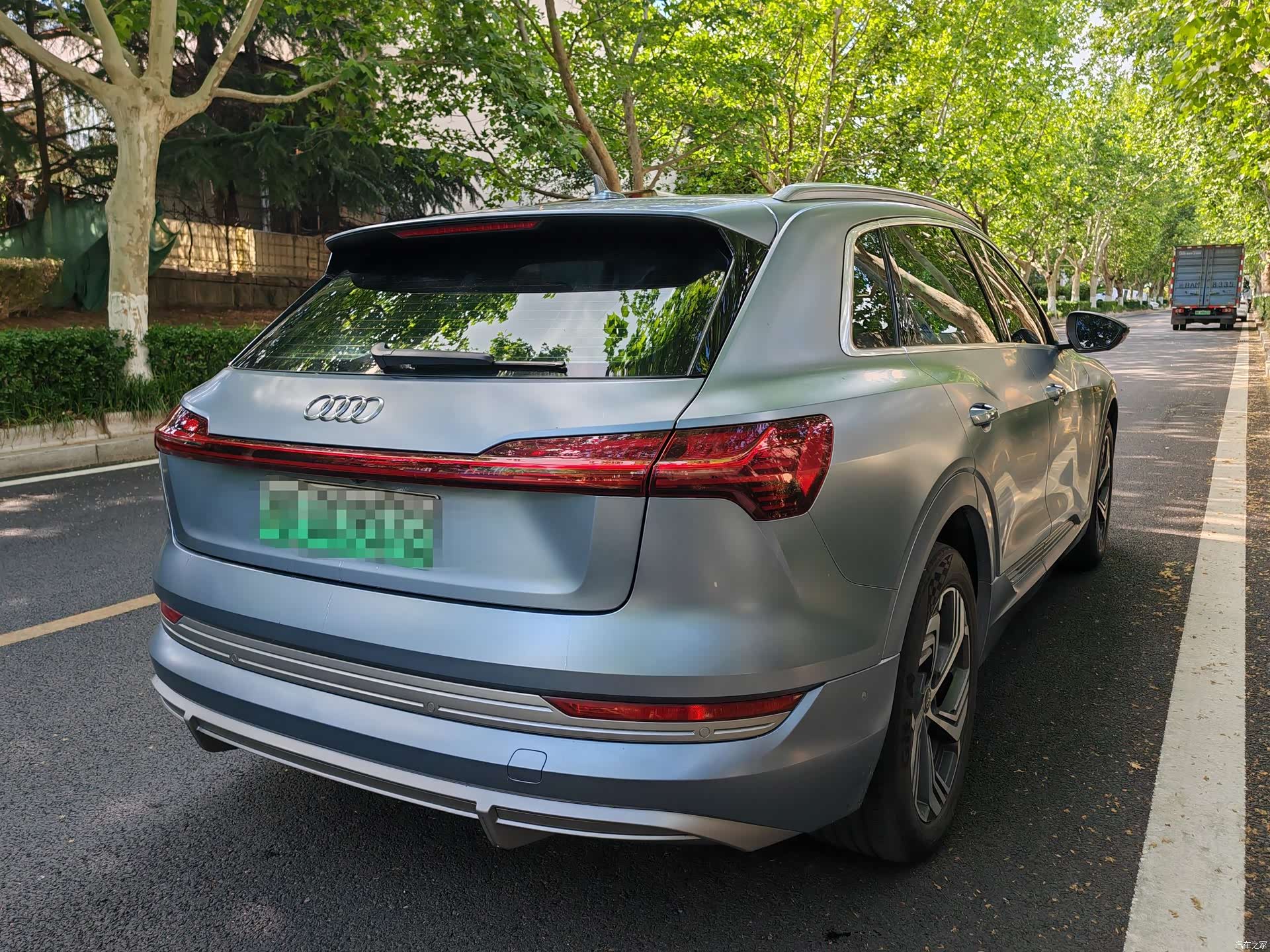 Audi e-tron, 2021 все фото