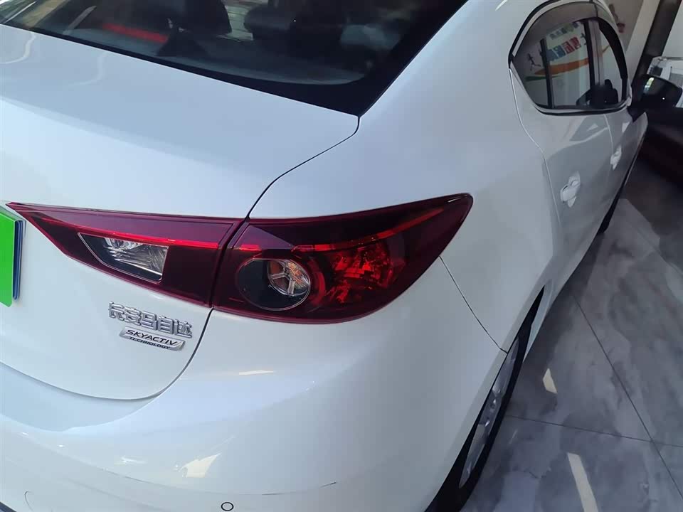 Mazda 3 Angkesaila