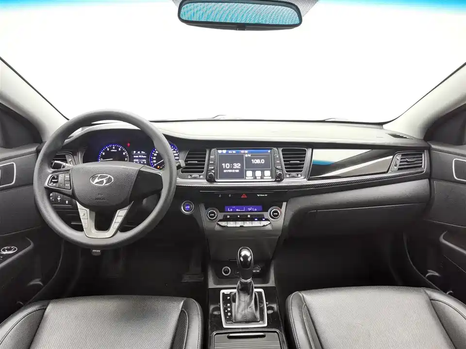 Hyundai Name picture