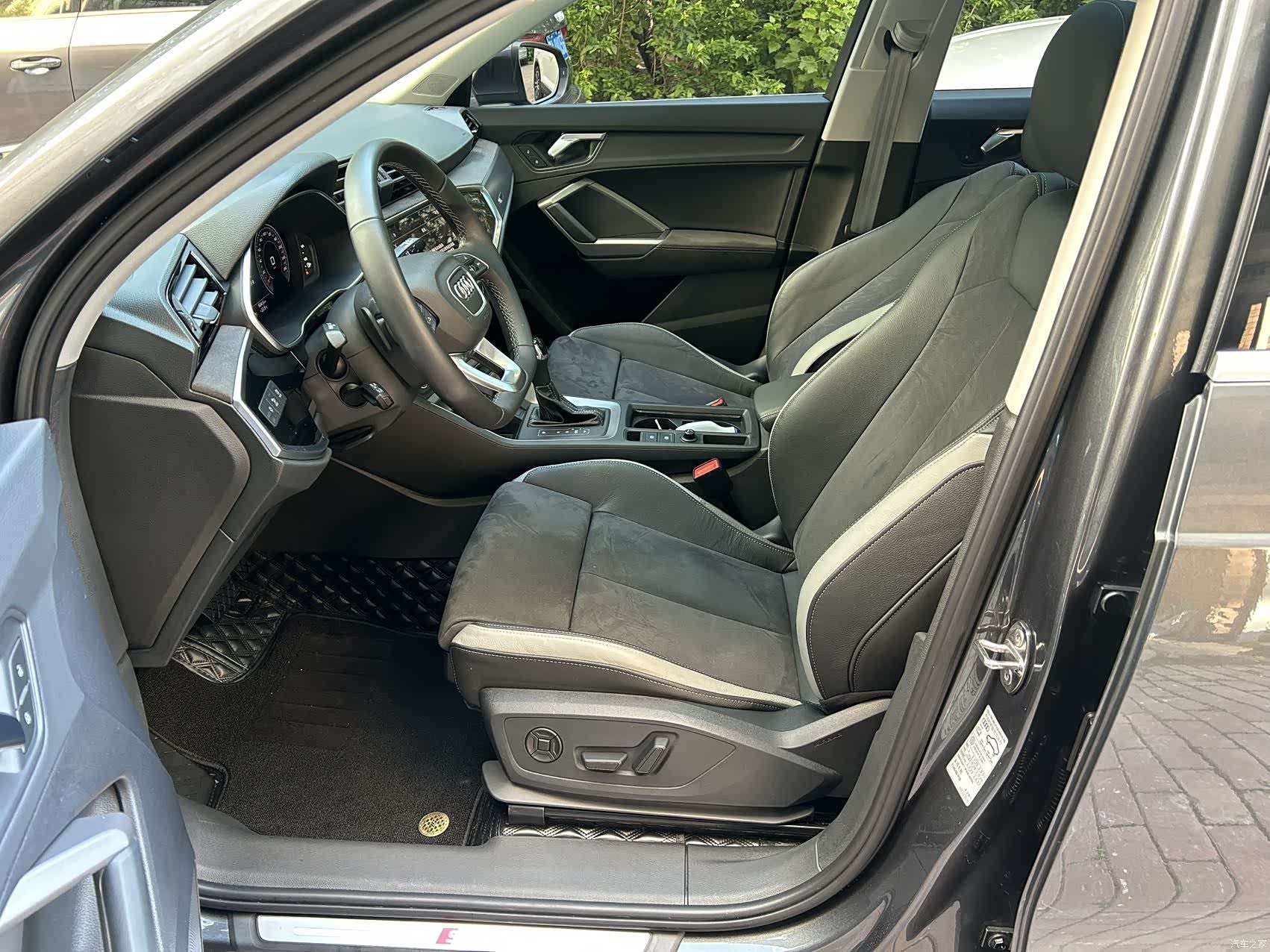 Audi Q3, 2023 13