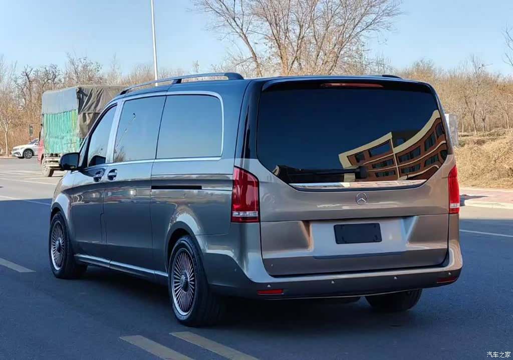 Mercedes-Benz V-Class, 2020 4