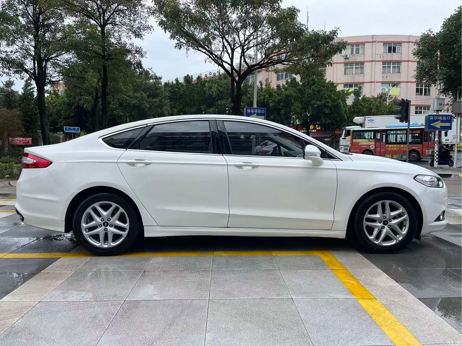 Ford Mondeo, 2017 8