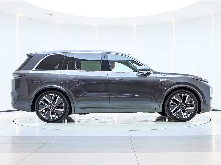 Li Auto Ideal L8