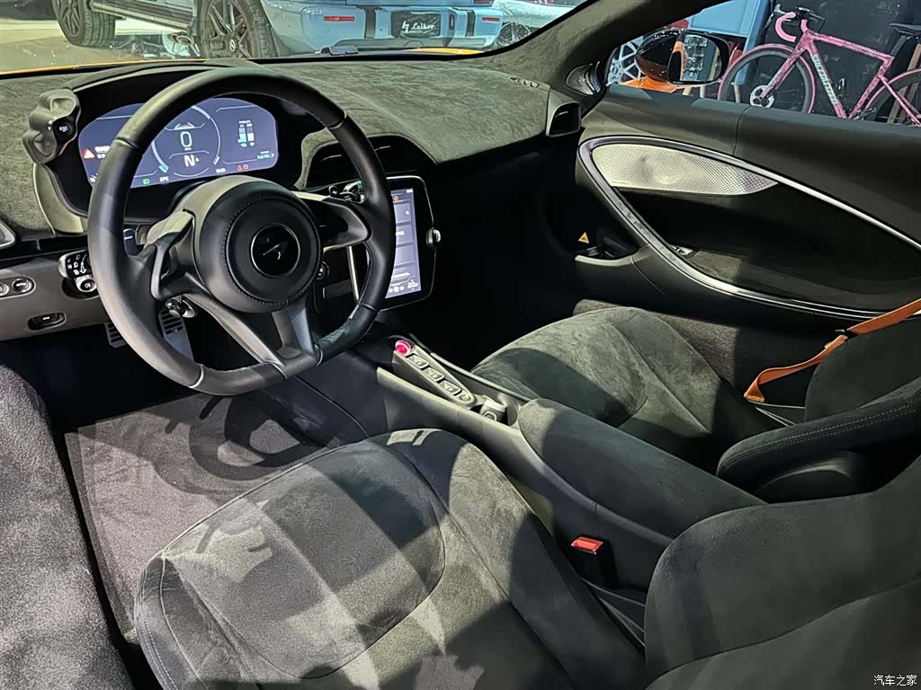 McLaren Artura, 2025 6