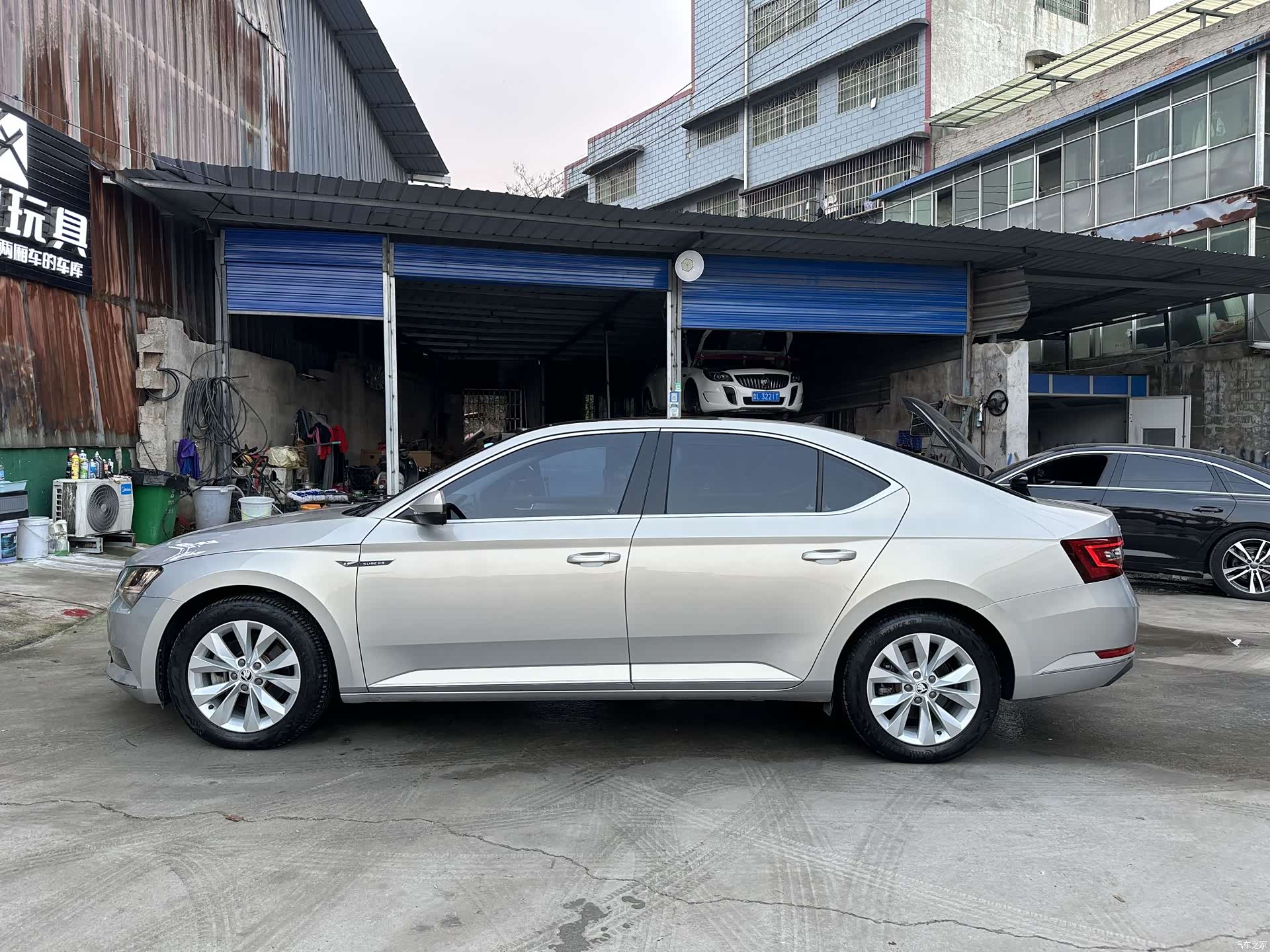Skoda Superb, 2019 13