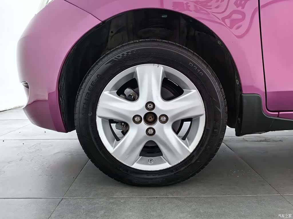 Toyota 1.6E, 2010 17