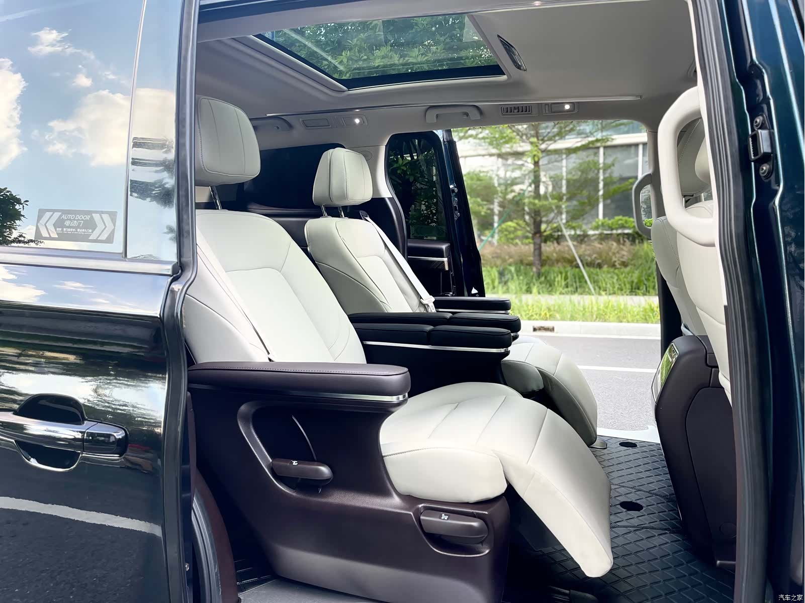 Trumpchi M8, 2022 11