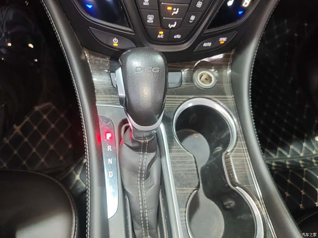 Buick Envision Plus, 2020 10