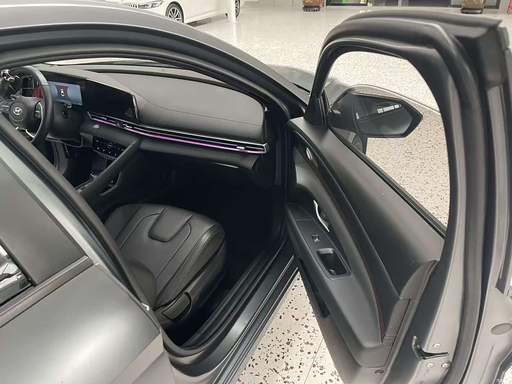 Hyundai Elantra, 2023 16