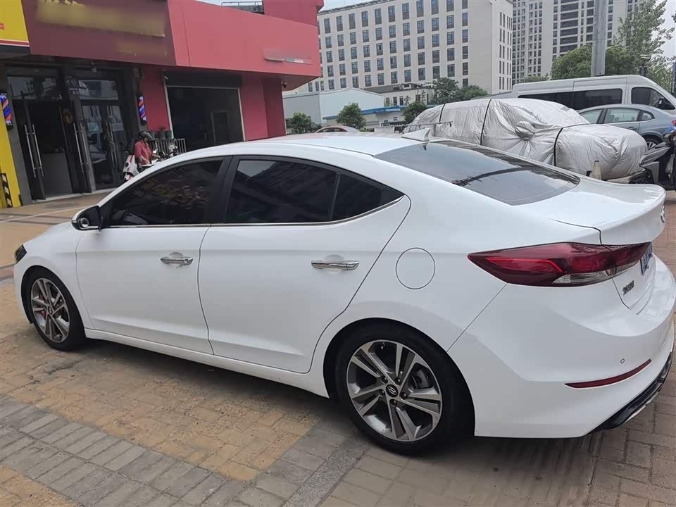 Hyundai Lead