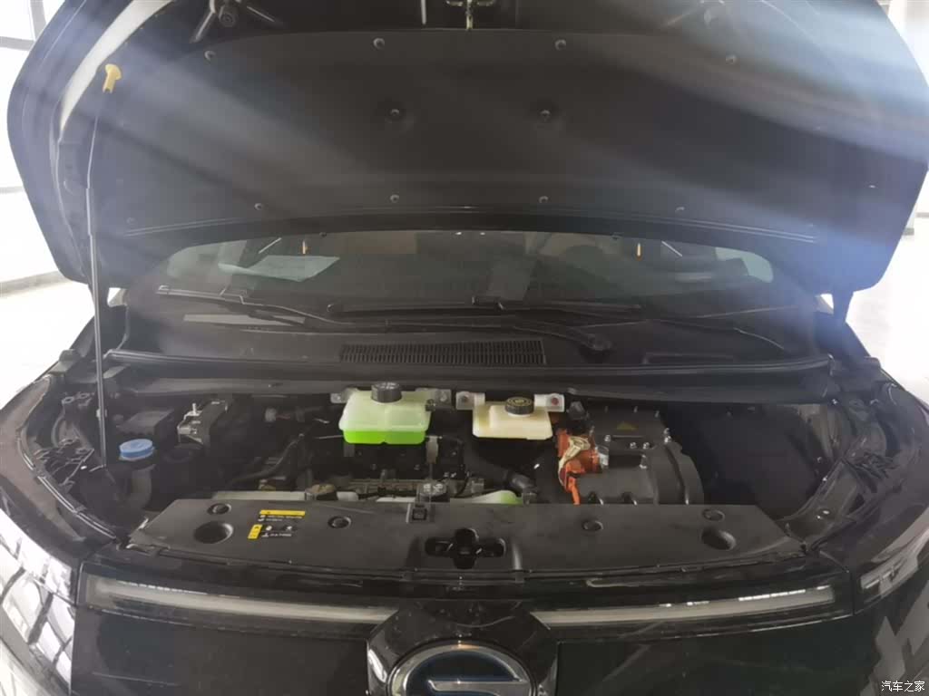 Trumpchi E8, 2025 20