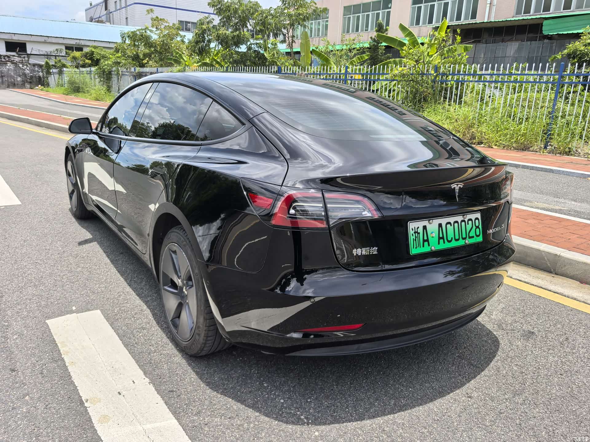 Tesla Model 3, 2022 4