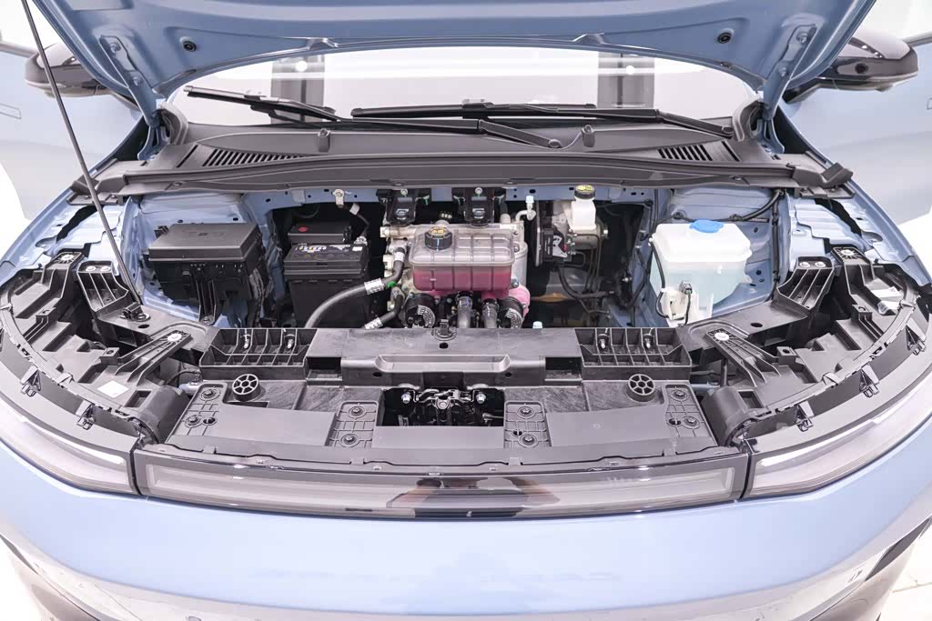 Leapmotor B01, 2025 12