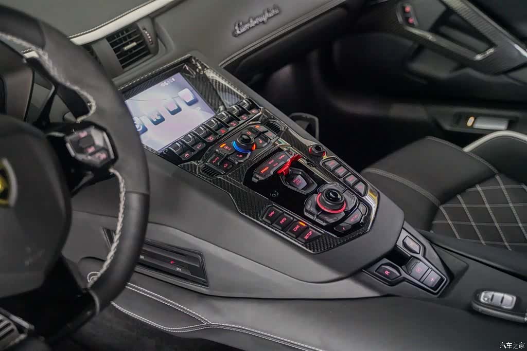 Lamborghini Aventador, 2019 25