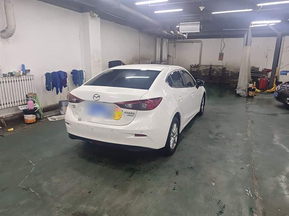 Mazda 3 Angkesaila