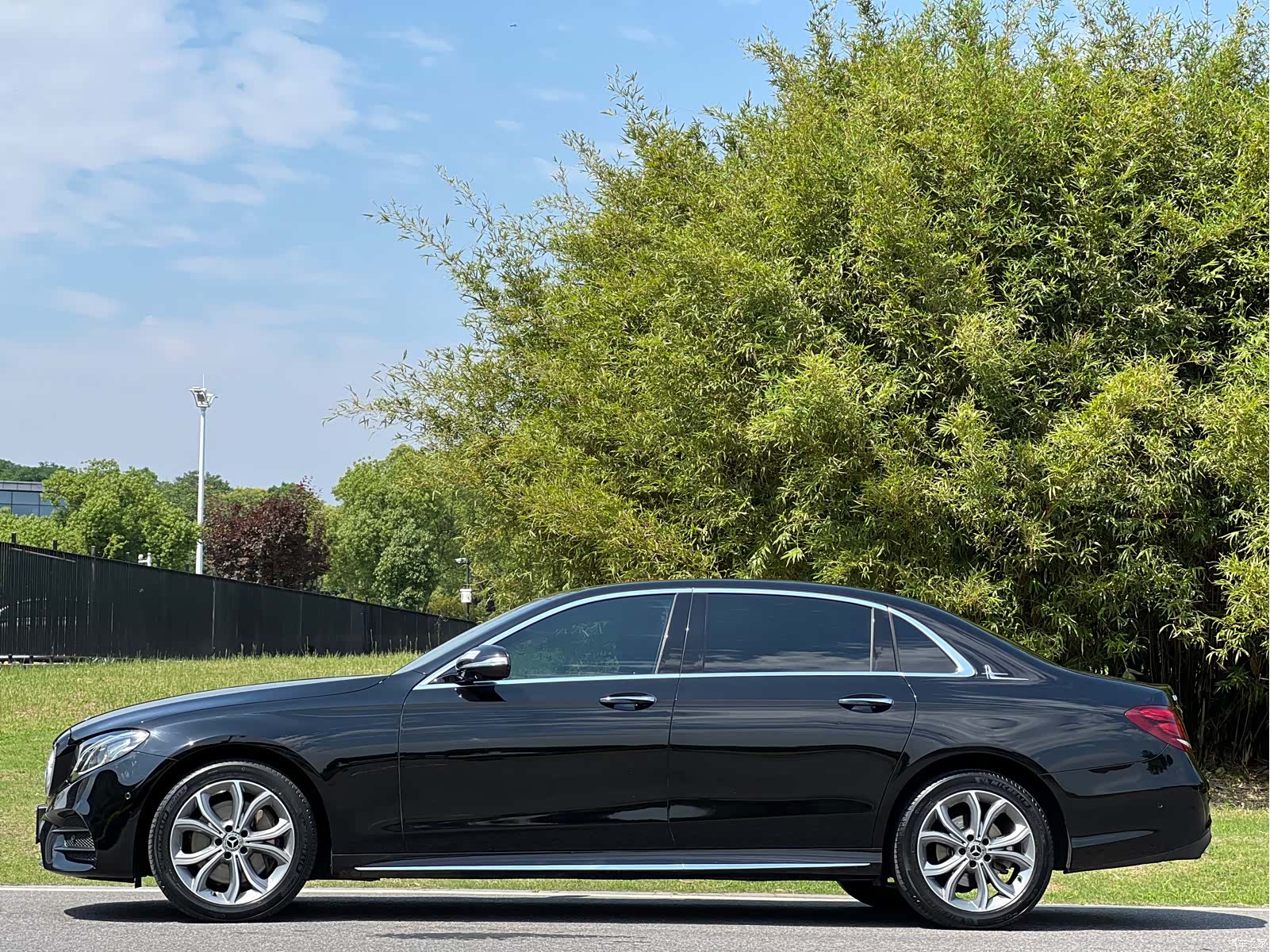 Mercedes-Benz E-Class, 2020 4