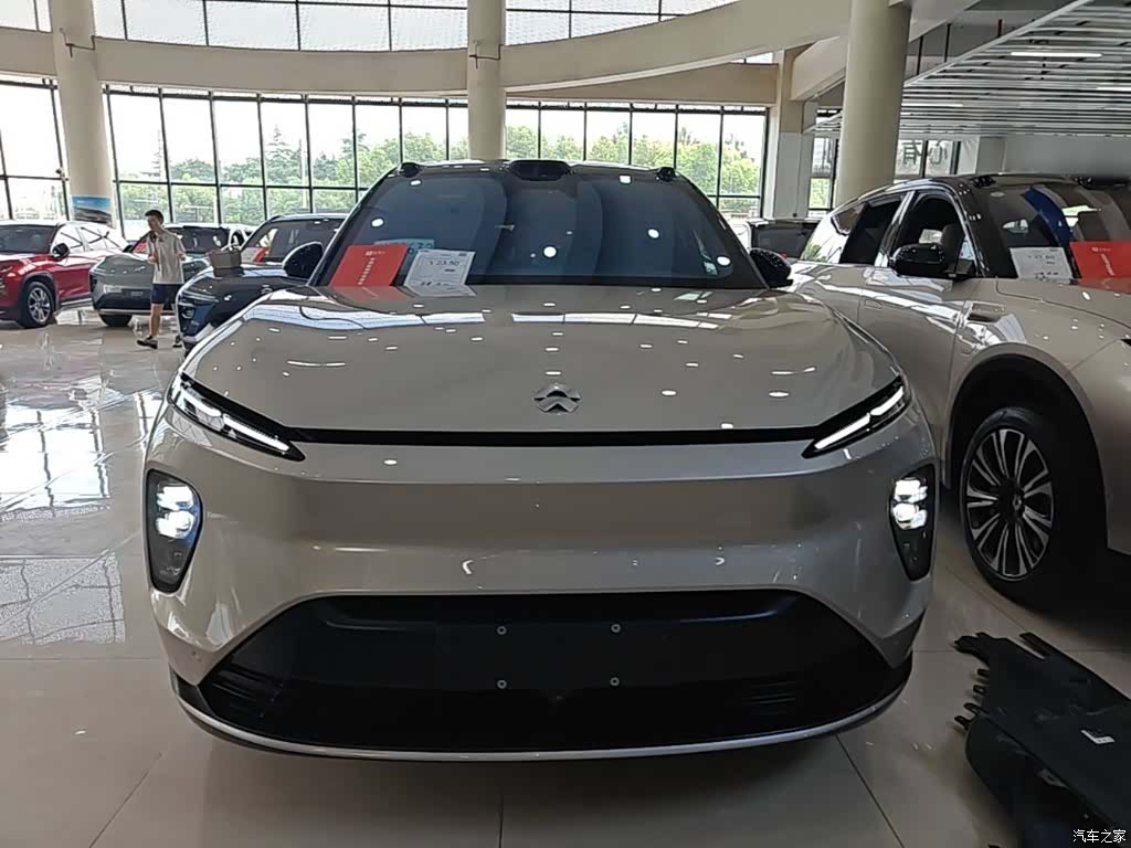 NIO ES8, 2023 3