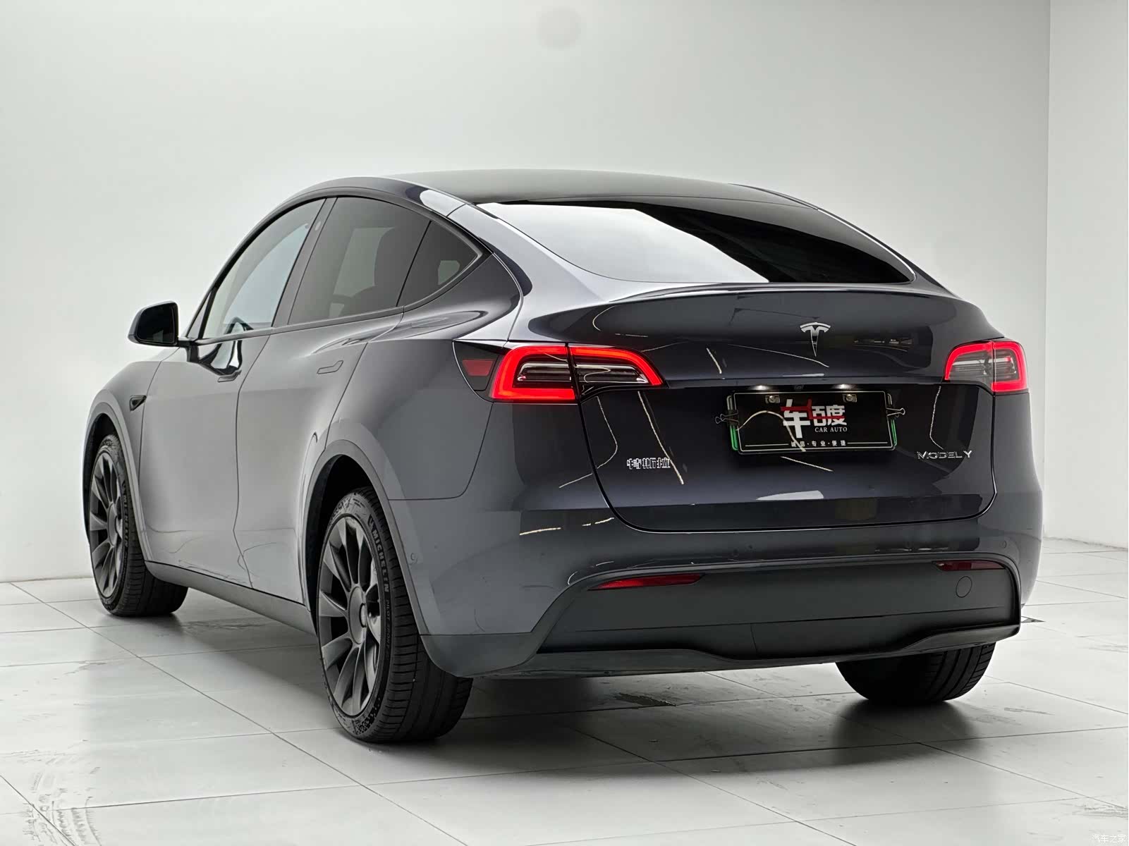 Tesla Model Y, 2021 6