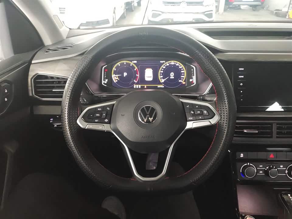 Volkswagen Exploring the shadow