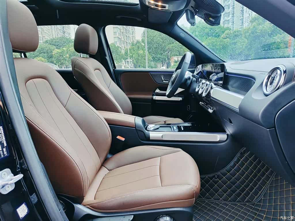 Mercedes-Benz GLB, 2025 20
