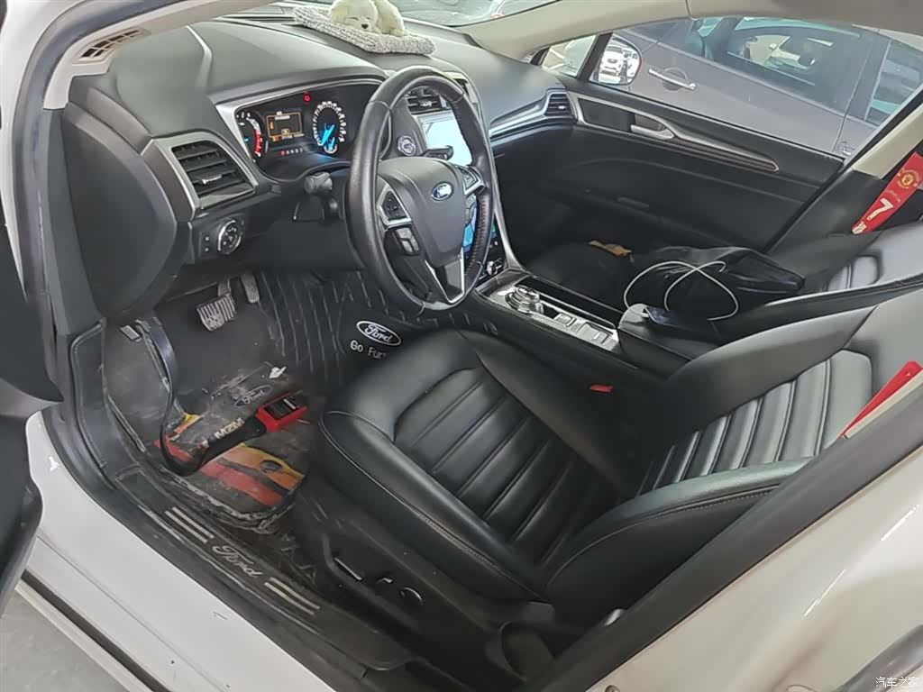 Ford Mondeo, 2022 7