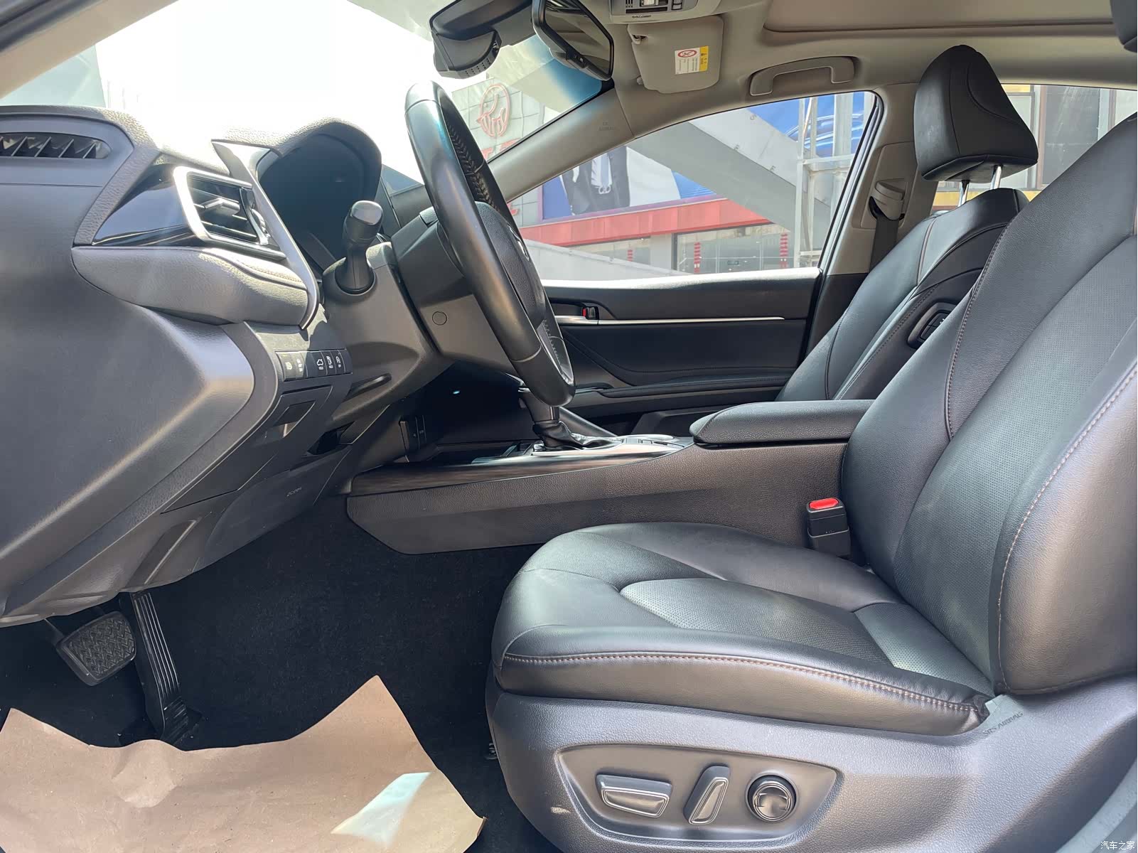 Toyota Camry, 2023 4