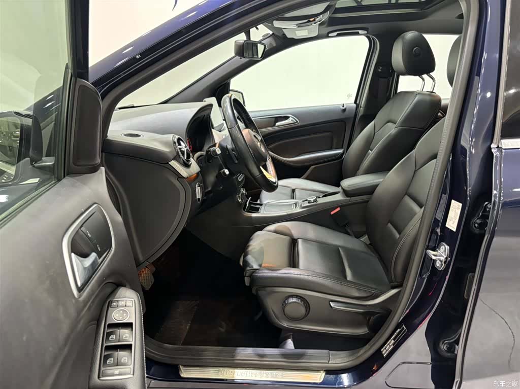 Mercedes-Benz B-Class, 2018 12