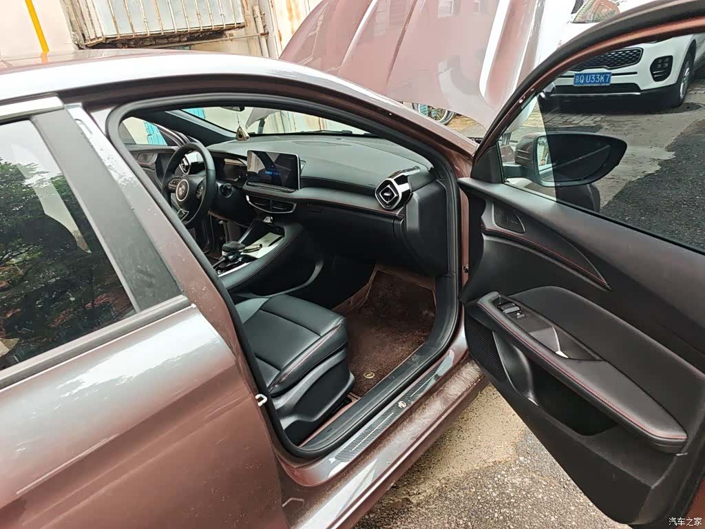 MG MG5, 2025 21