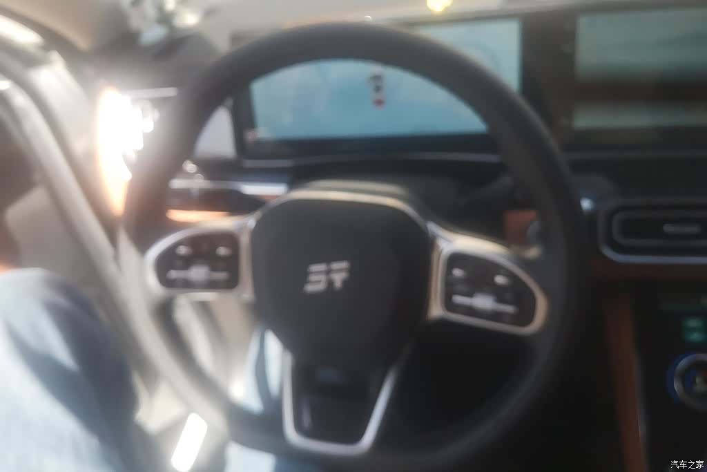 Jetour L7, 2025 15