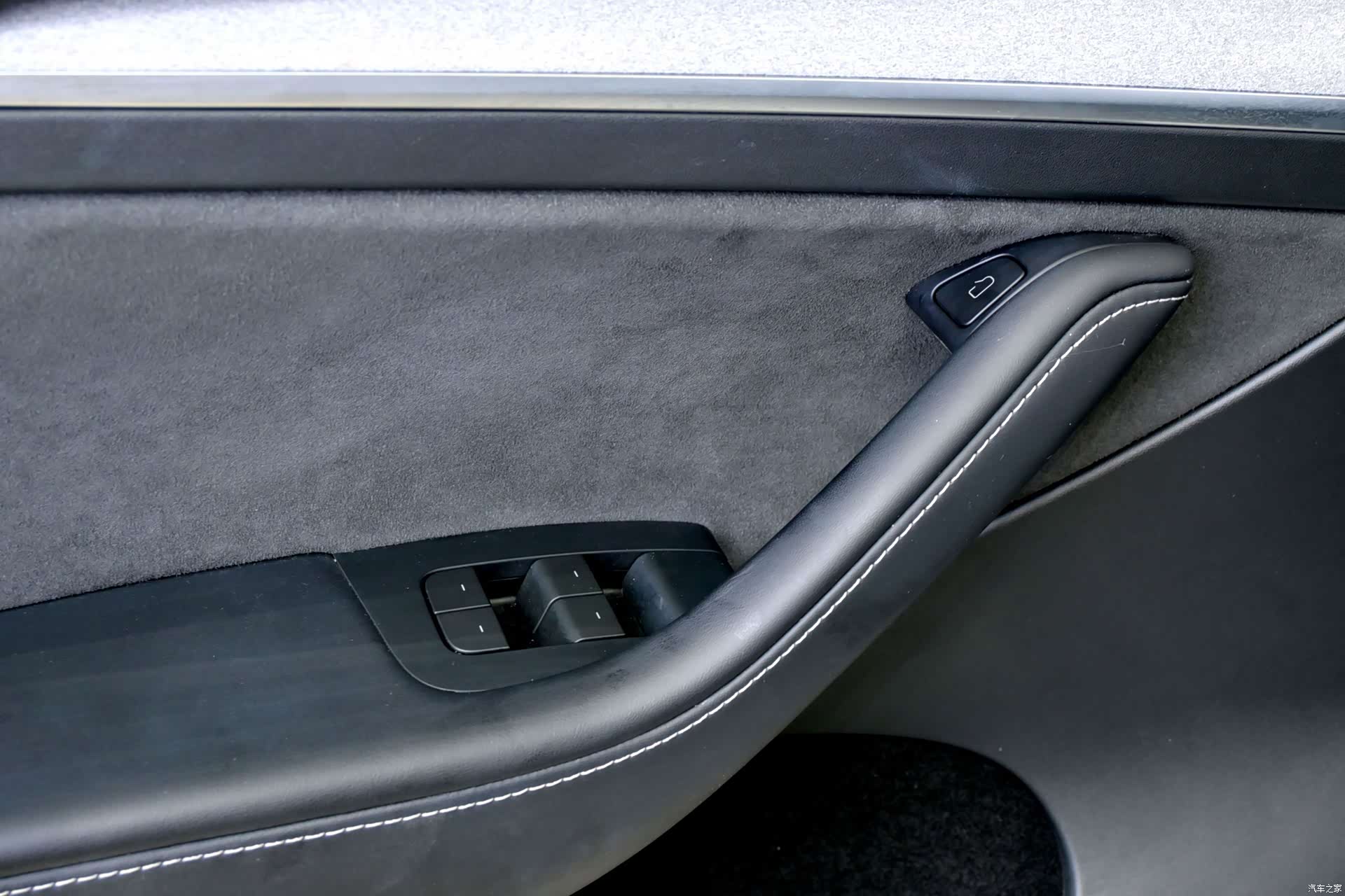 Tesla Model Y, 2024 16