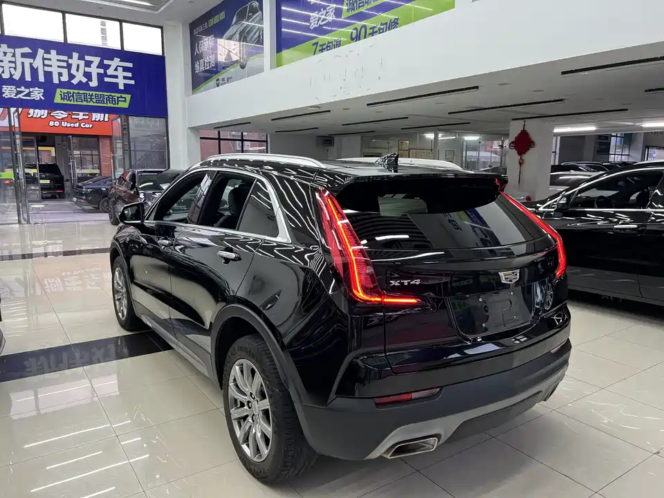 Cadillac XT4