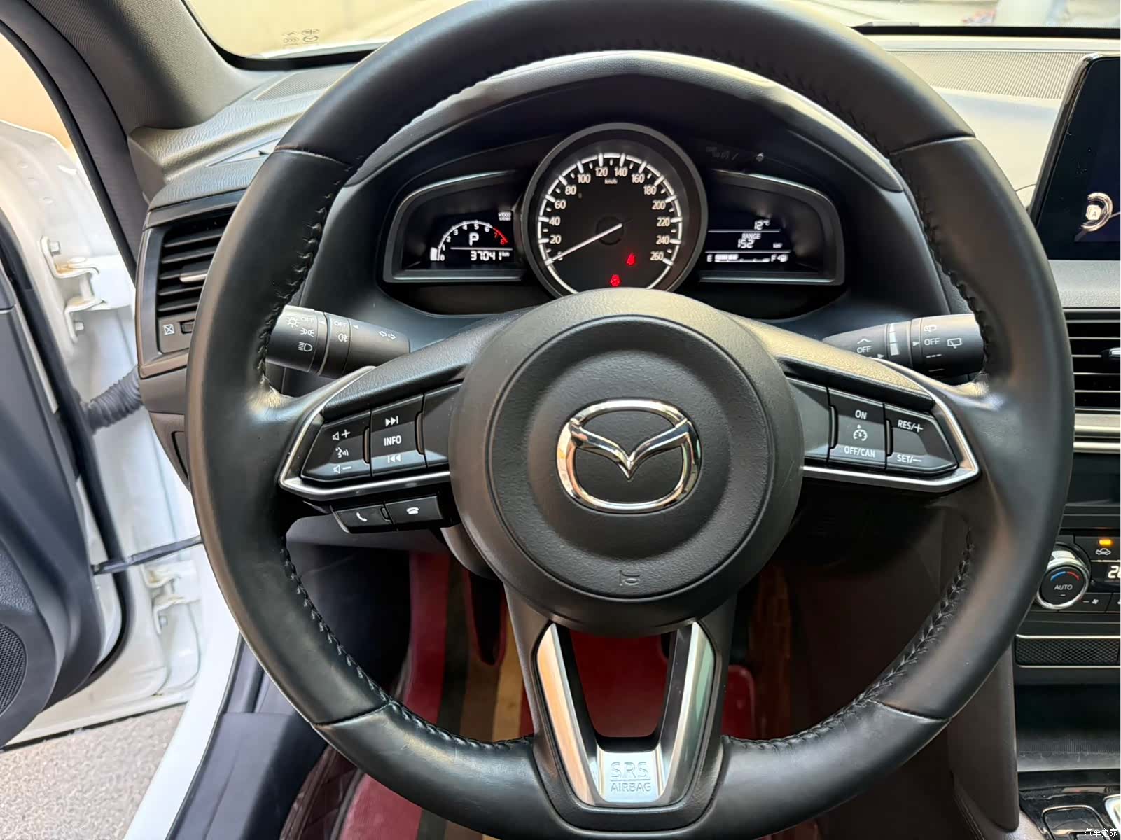 Mazda CX-4, 2022 13