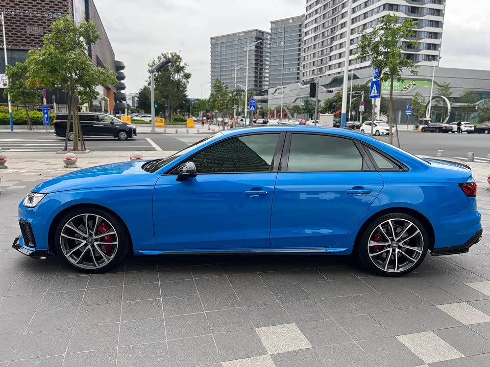 Audi S4