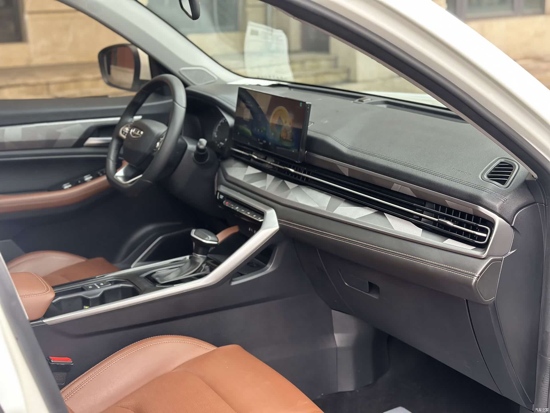 Geely X6, 2022 12