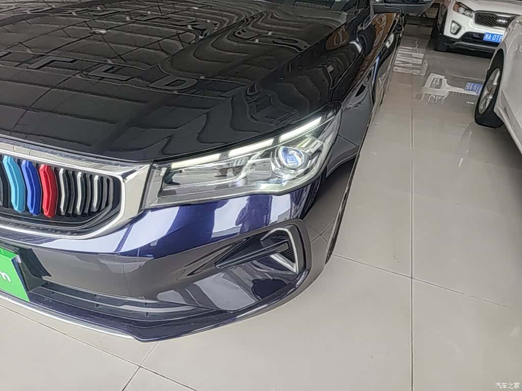 Geely Emgrand, 2023 18
