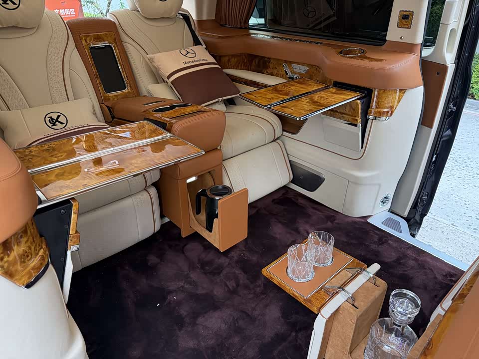 Mercedes-Benz V-class