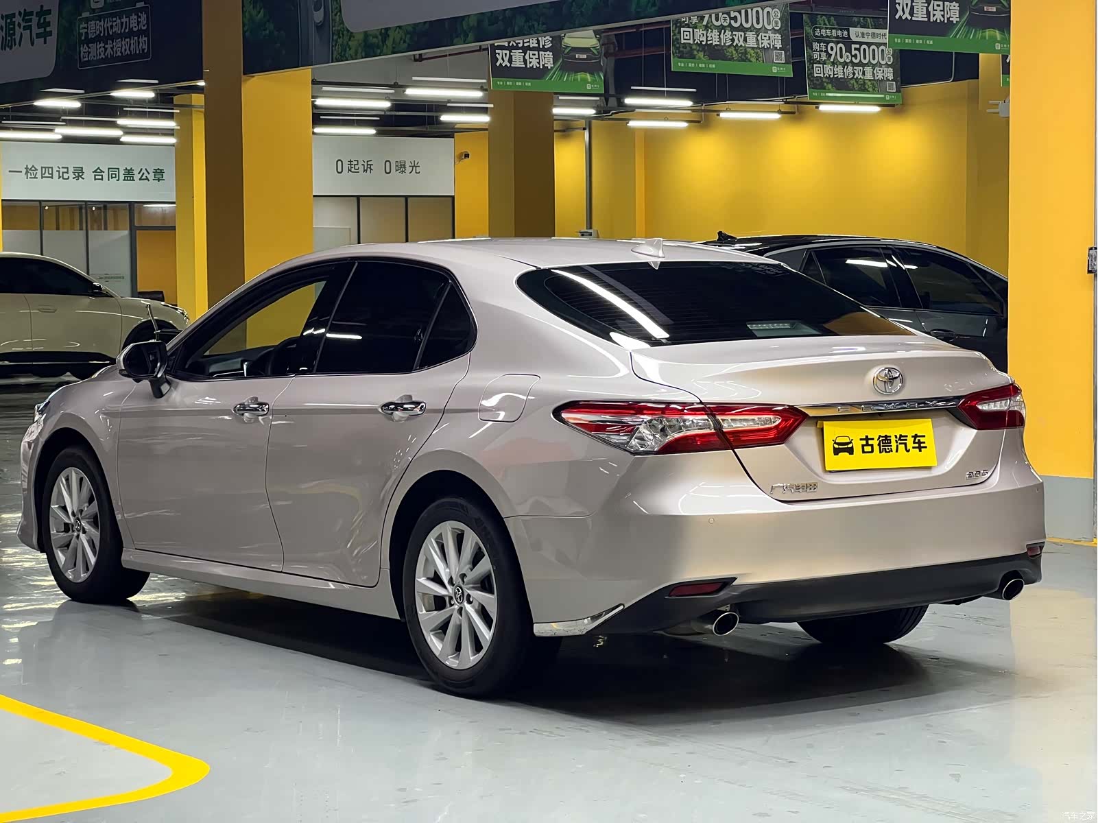 Toyota Camry, 2023 все фото