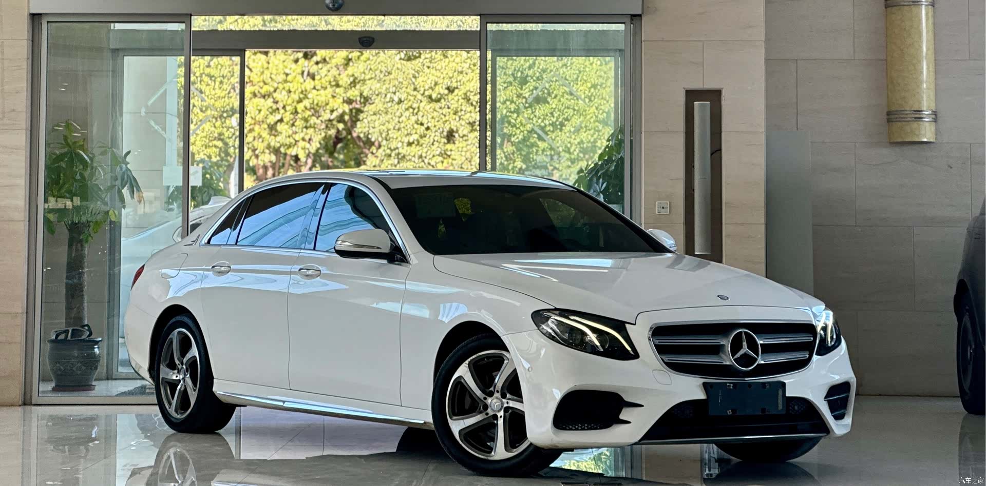 Mercedes-Benz E-Class, 2017 3
