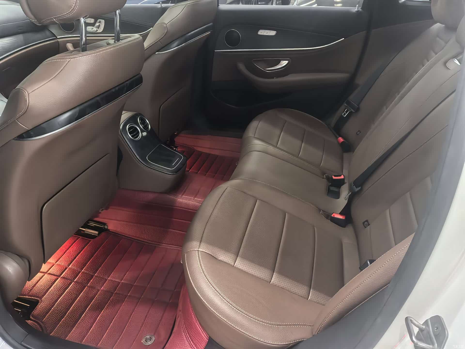 Mercedes-Benz E-Class, 2021 9